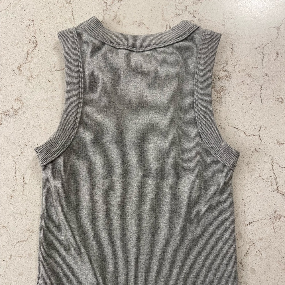 Neuw Light Gray Ribbed Top - Picture 4 of 4
